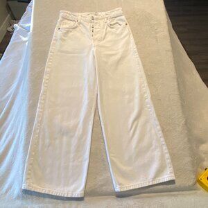 Zara Jeans Women's size 4 white, button fly, wide leg
